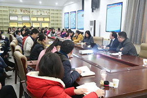 华东师范大学文军教授来糖心视频
讲学2.jpg